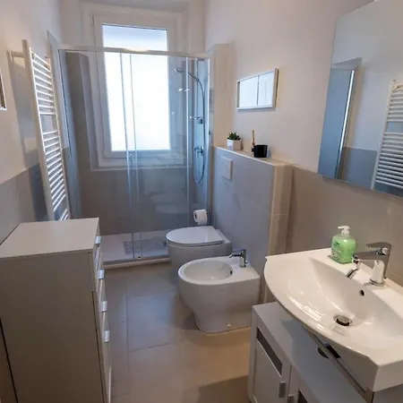 Tuscan Tempo Chic Double Retreat Apartment Florence